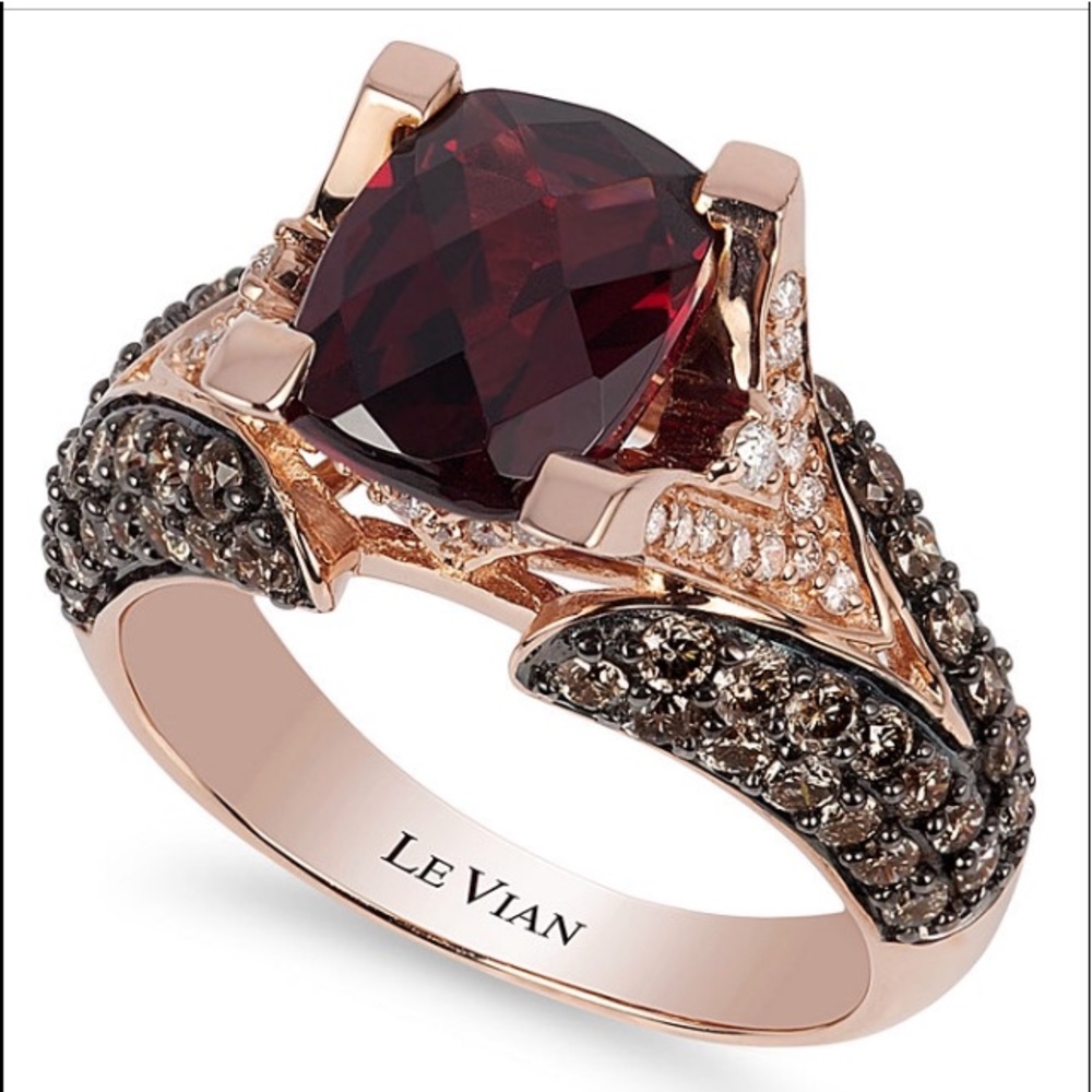 Levian ring